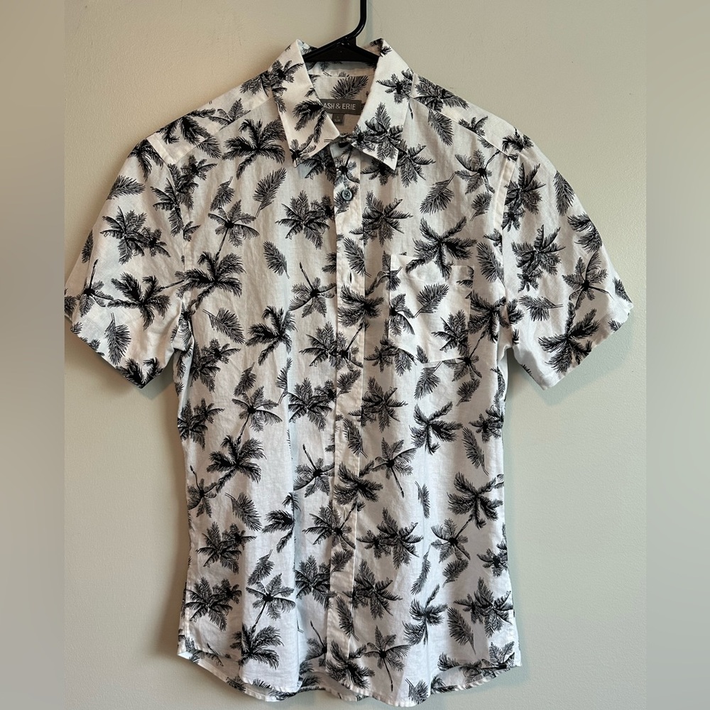 Short-sleeve summer shirt